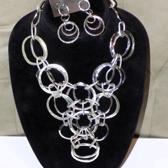 Chico's Jewelry - Chico's Hammered Silver Ring Link Statement Bib Necklace & New Earrings Set